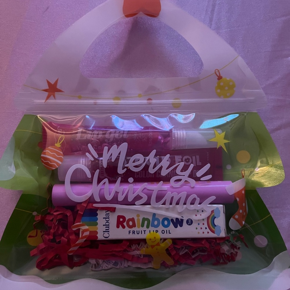 Christmas Gift 🎁 Makeup 💄 Bag with Rainbow Fruit Lip Oil & more